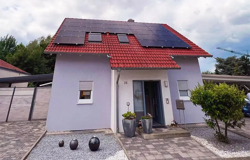 Photovoltaikanlage auf einem Wohnhaus in Ockenheim