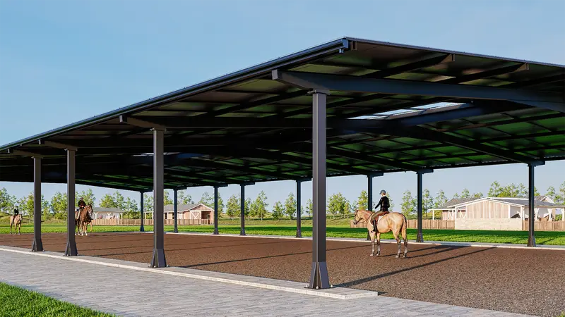 Reitplatzüberdachung mit Solardach